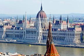 Hongrie: Stratégie du gouvernement de la République de Hongrie pour l’apprentissage tout au long de la vie, publiée en 2005
